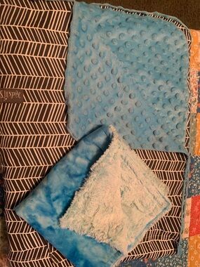 Blue Tie-Dye minky lovey with Black & White Chevron car seat cover